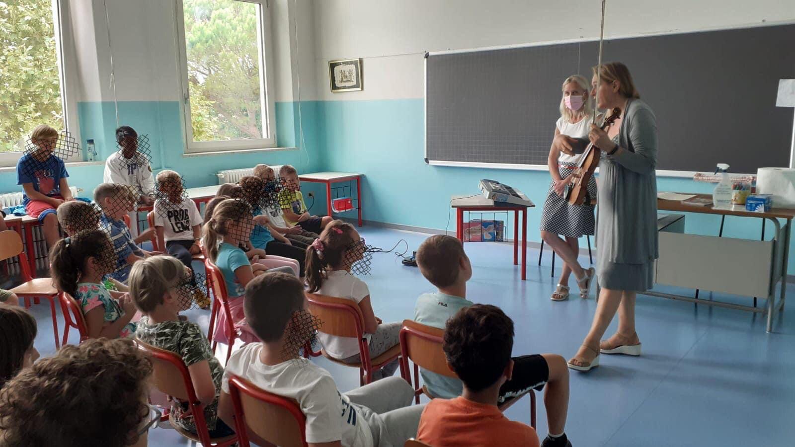 Immagine per Farra apre le sue scuole, mercoledì l'openday per bambini e famiglie